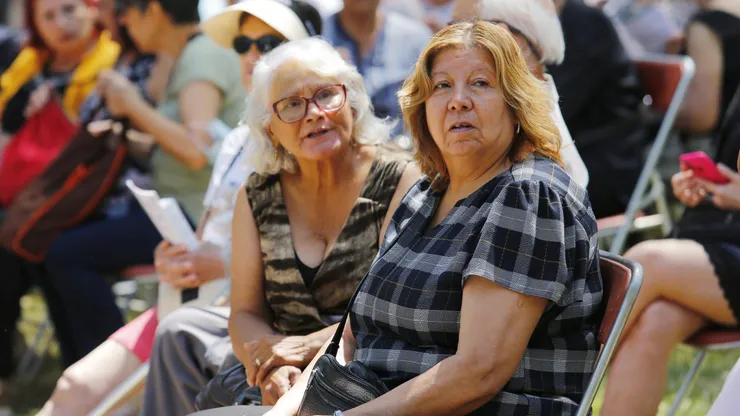 ¿A qué edad pueden las mujeres postular a al PGU?