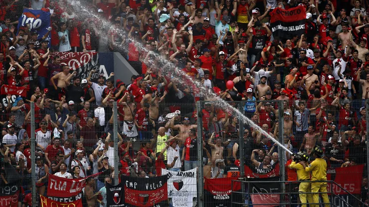 Vergüenza en el fútbol argentino tras insólito robo de los hinchas de Colón.