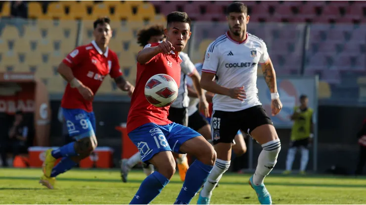 Alexander Aravena, el más valioso del fútbol chileno, ante Colo Colo.