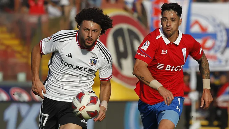 Universidad Católica y Colo Colo disputan la ida en el Estadio Santa Laura.