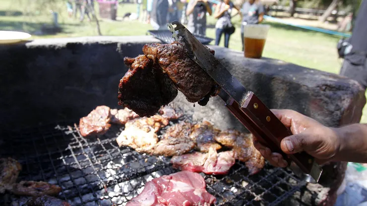 Lo que no debes hacer en un asado.