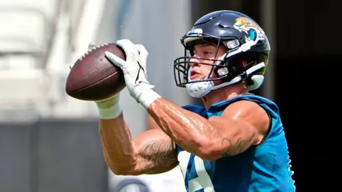 Sammis Reyes se retiró del fútbol americano por una conmoción cerebral.