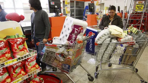 Revisa si los supermercados abrirán este martes 15 de agosto.