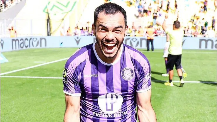 Toulouse sorprende poniendo a Gabriel Suazo en inesperada posición para el inicio de la Ligue 1.