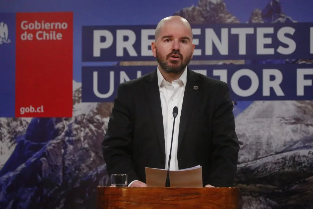 Santiago, 11 agosto 2023.
El ministro Giorgio Jackson habla con la prensa luego de reunirse con el presidente Gabriel Boric en La Moneda.
Marcelo Hernandez/Aton Chile