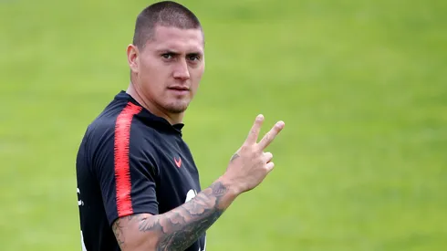 Nicolás Castillo ya está en Chile para regresar a Universidad Católica.