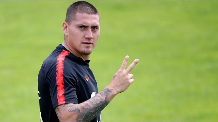 Nicolás Castillo ya está en Chile para regresar a Universidad Católica.