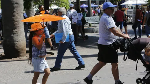 ¿Cuándo harán 27 grados en Santiago? Revisa el pronóstico del tiempo.