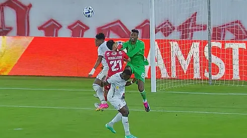 Combo deja nocaut a Catuto Rebolledo en Ecuador.