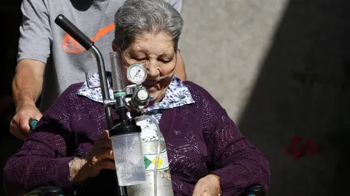 Conoce aquí cómo recibir el bono "Cuidador de Adultos Mayores".