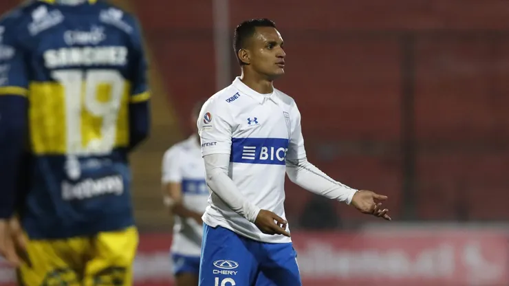 La UC pasó en penales a la final regional de Copa Chile.
