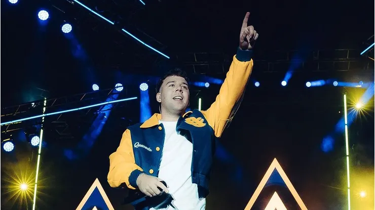 ¡Quevedo agota en minutos las entradas para su show en Chile!
