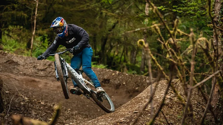 Pedro Burns compitió en la Tercera Fecha del Tour Nacional de Descenso, en el Cerro Chena.