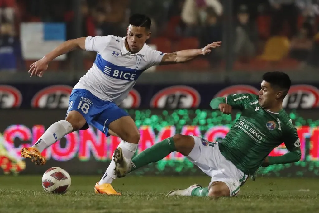 ofFutbol, Universidad Catolica vs Audax Italiano. Fecha 20, campeonato Nacional 2023. El jugador de Universidad Catolica Alexander Aravena es fotografiado durante el partido de primera division contra Audax Italiano disputado en el estadio Santa Laura en Santiago, Chile. 05/08/2023 Jonnathan Oyarzun/Photosport Football, Universidad Catolica vs Audax Italiano. 20th turn, 2023 National Championship. Universidad Catolica’s player Alexander Aravena is pictured during the first division match against Audax Italiano at the Santa Laura in Santiago, Chile. 05/08/2023 Jonnathan Oyarzun/Photosport