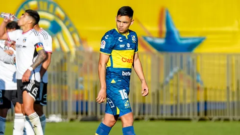 Joan Cruz ya tuvo su estreno con la camiseta de Everton ante Colo Colo.