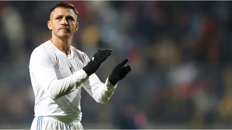 El delantero chileno aún no confirma su futuro.