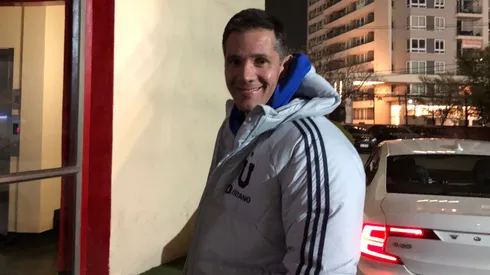 El presidente de Azul Azul llega al estadio Santa Laura.