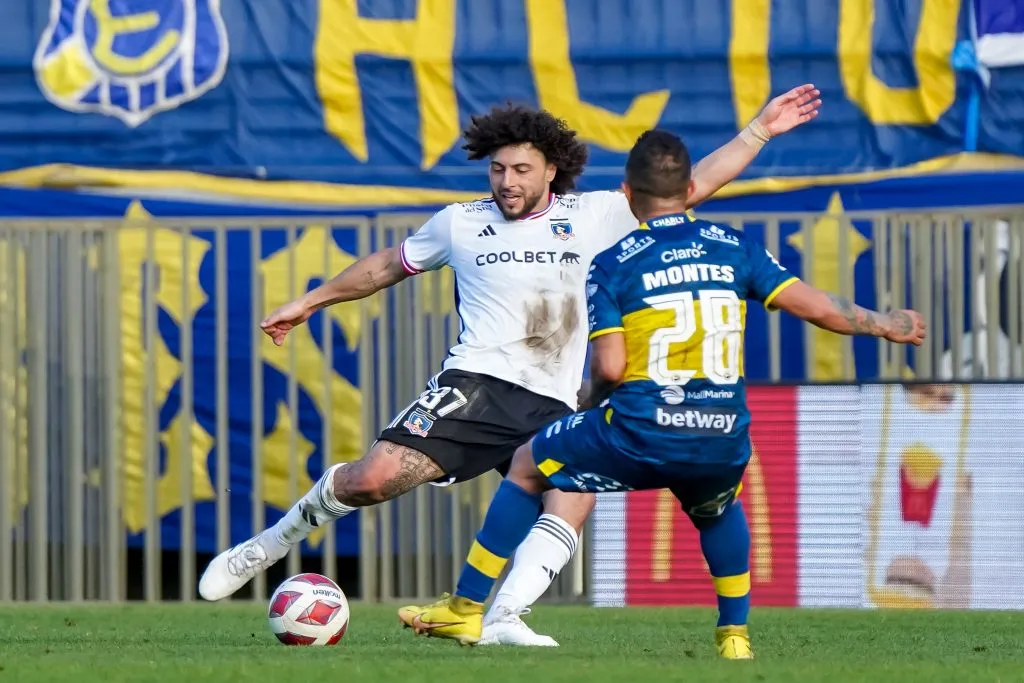 Maximiliano Falcón en acción por la victoria de Colo Colo vs. Everton. (Guille Salazar/RedGol).