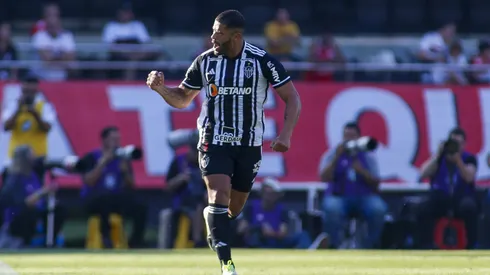 Hulk se mandó un golazo en el duelo entre el Mineiro y el Sao Paulo.