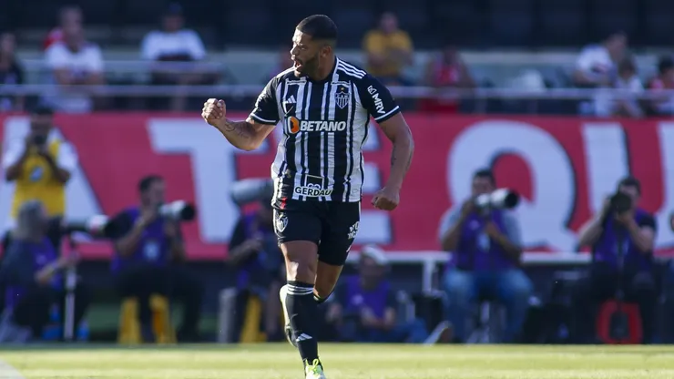 Hulk se mandó un golazo en el duelo entre el Mineiro y el Sao Paulo.