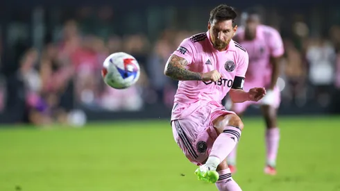 Leo suma cinco goles y una asistencia en tres partidos.