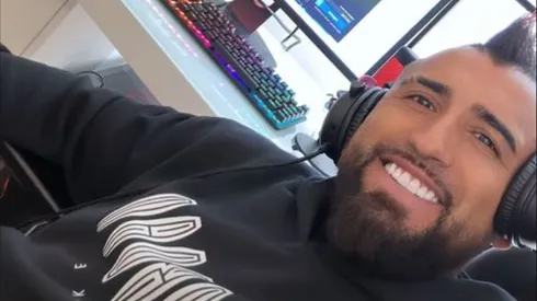 El volante chileno pasa sus tiempos libres jugando Call of Duty.