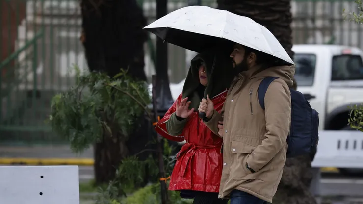 ¿Llueve en Santiago?