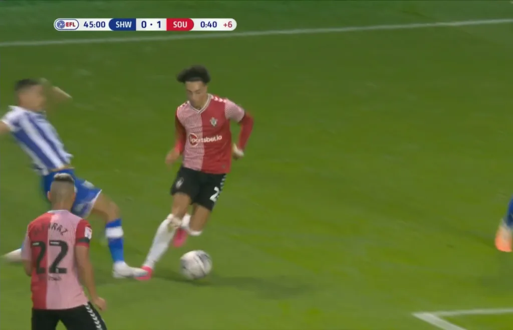 La falta que Juan Delgado le cometió a Edozie (Captura)