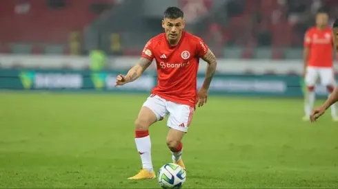 Charles Aránguiz fue destacado como uno de los mejores del Inter pese a la eliminación de Copa Libertadores.