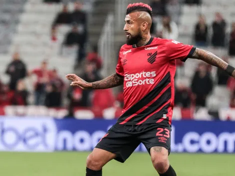 Horario y dónde ver Santos vs Paranaense de Arturo Vidal