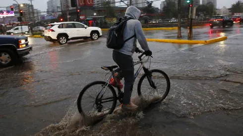 ¿Puede volver la lluvia a Santiago? Revisa el pronóstico del tiempo.