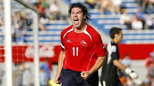 Salas marcó un recordado doblete ante Uruguay en Montevideo