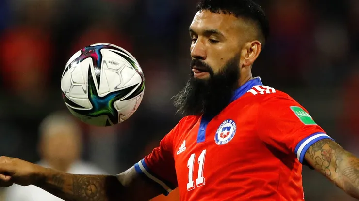 Ronnie Fernández fue figura en Copa Libertadores y algunos ya lo quieren en la Roja.