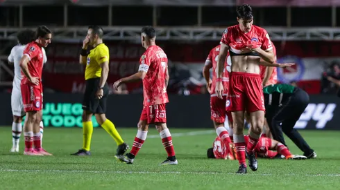 Pato Yáñez y Pinilla horrorizados con lesión en Copa Libertadores.