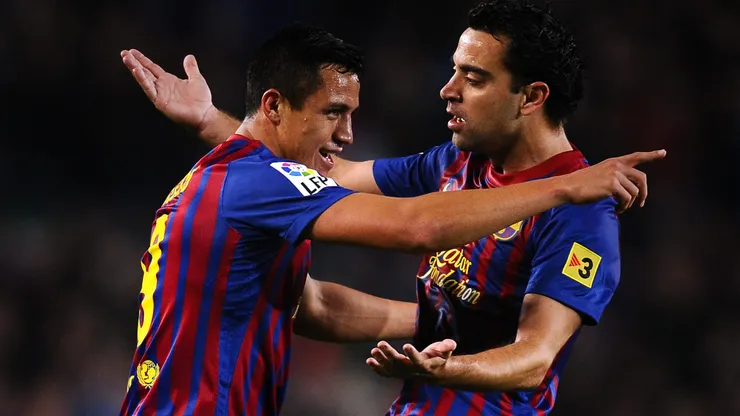 Alexis Sánchez aparece como opción para Xavi Hernández tras la salida de Ousmane Dembélé.
