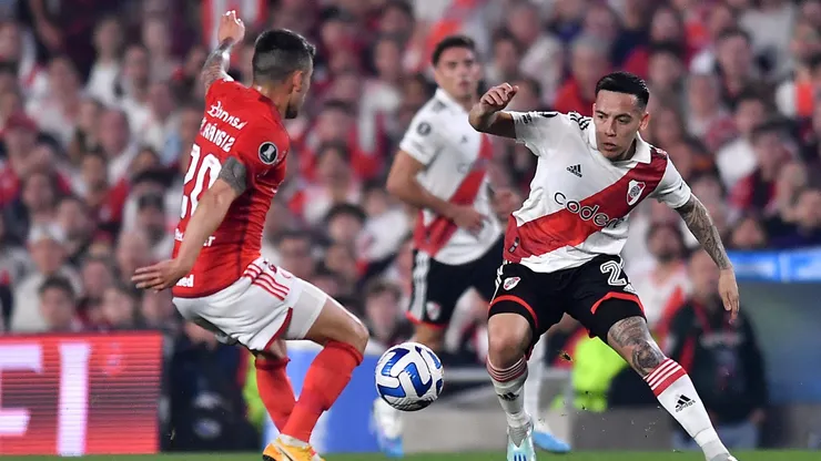 Charles Aránguiz y Paulo Díaz serán titulares en el choque entre Inter de Porto Alegre y River Plate por Copa Libertadores.