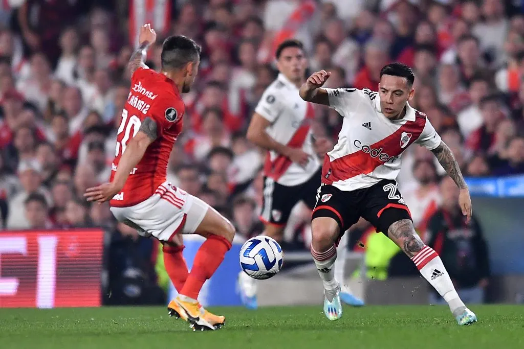 Charles Aránguiz fue titular, pero no pudo evitar la derrota de Inter de Porto Alegre ante River Plate. Foto: Getty Images.