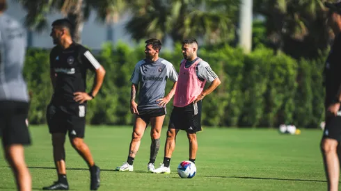 Jordi Alba se reencuentra con Lionel Messi tras dos años