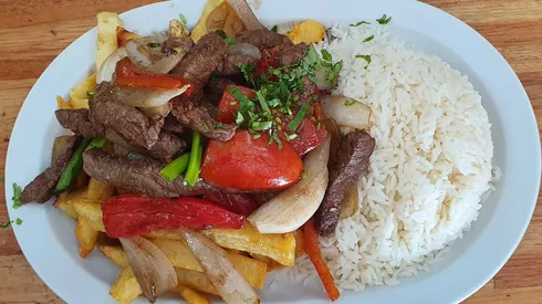 ¿Cómo hacer Lomo Saltado Peruano?