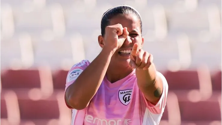 Karen Araya se luce con golazo en la goleada del Madrid CFF en España