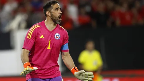 Claudio Bravo tampoco estuvo ante Uruguay, además de Colombia.