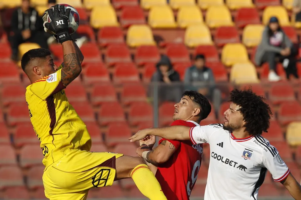 Colo Colo y la UC chocan el domingo a las 15:00 horas | Photosport