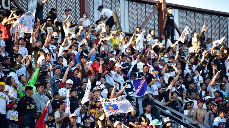 Público colocolino en Calama