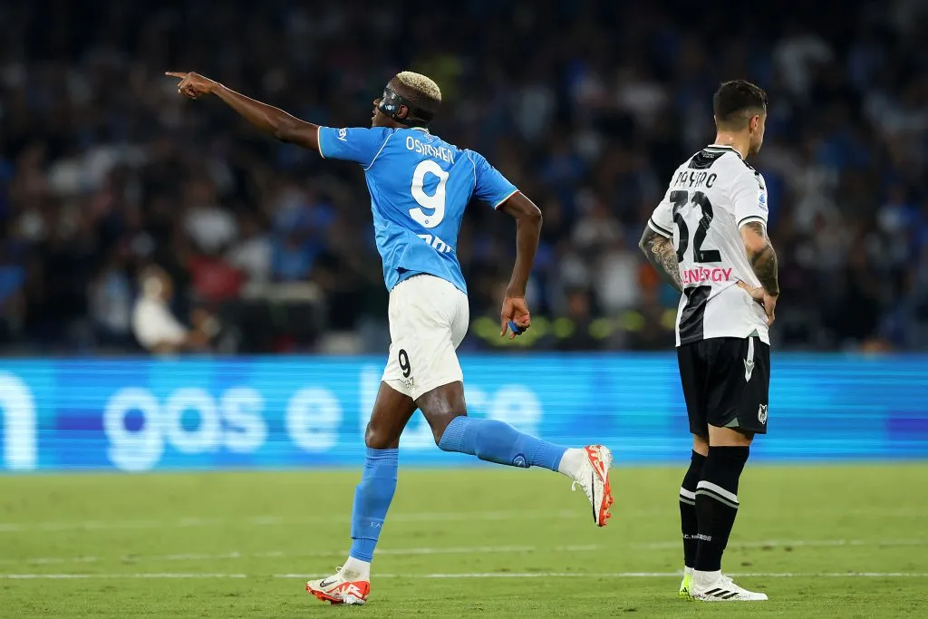 Así celebró Victor Osimhen el gol que le anotó al Udinese. (Francesco Pecoraro/Getty Images).