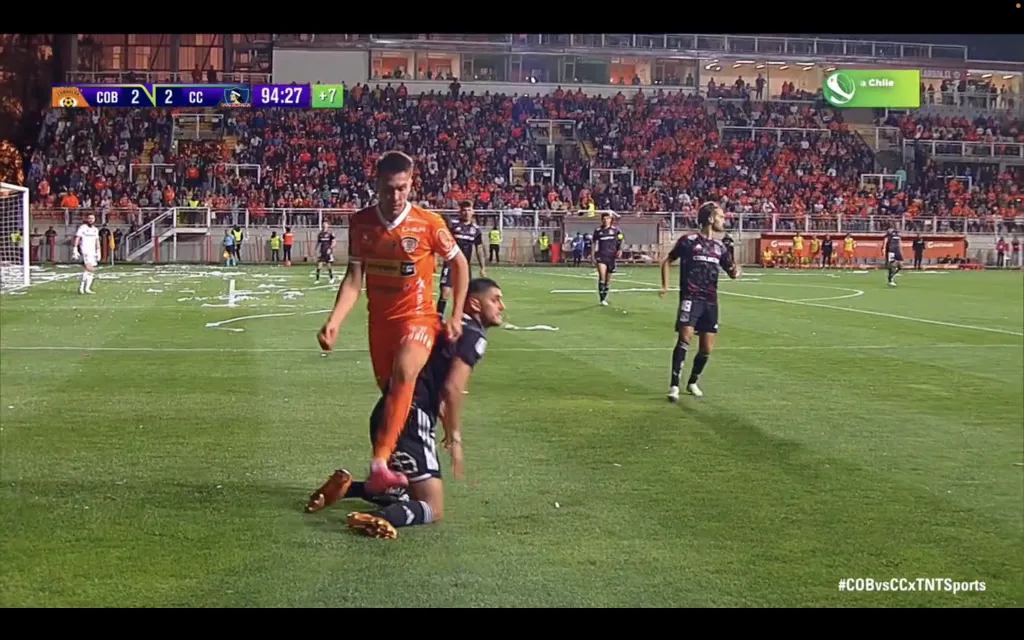 El pisotón de Insaurralde a Bruno Gutiérrez | TNT Sports