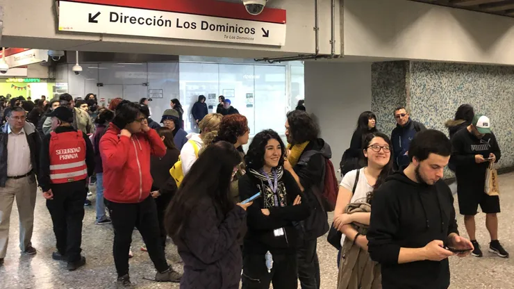 ¿Hasta qué hora está abierto el Metro de Santiago los miércoles?