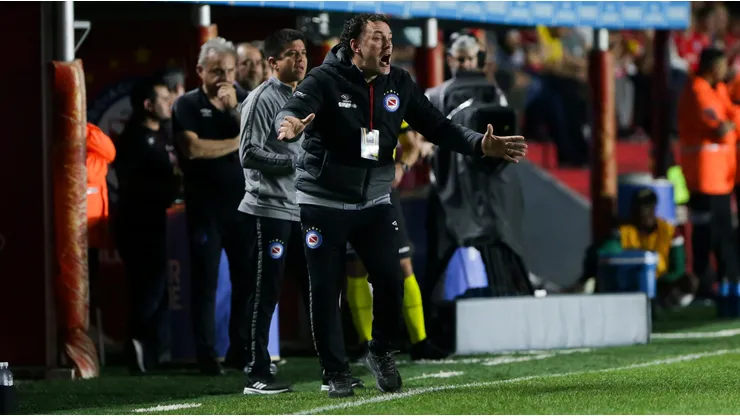 Gabriel Milito, con última experiencia en Argentinos Juniors, suena en la U
