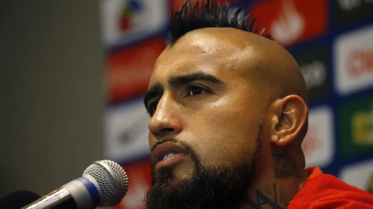 Arturo Vidal marca distancia con el periodismo.