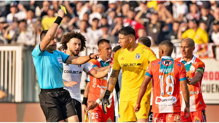 Cortés tendría que haber jugador con una camiseta negra ante Cobresal.