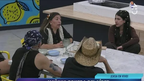 Pincoya hace reflexión sobre las placas tras molestarse con Jorge